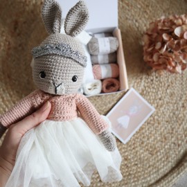 Kit Crochet Swann, jolie ballerine – Coffret Complet, Patron PDF
