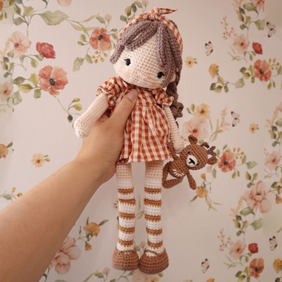 Patron "Lison, jolie poupée"